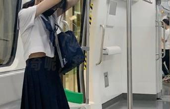 “17吃瓜网”的资源到底有多神奇呢，我一搜就迷了～