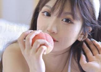 试试51cgfun苹果版，让你猝不及防的小秘密与吃瓜剧无缝衔接。