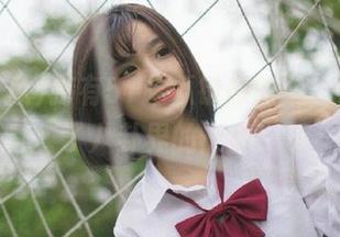 持有51吃瓜链接的我，仿佛成了八卦界的王者！