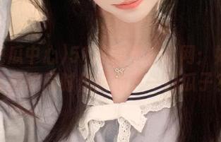 51吃瓜中心官网：如何在吃瓜的同时优雅地夹一口瓜子？
