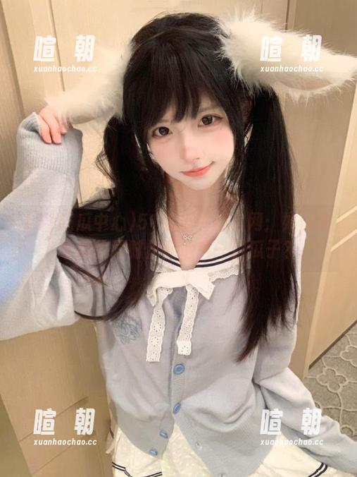 51吃瓜中心官网：如何在吃瓜的同时优雅地夹一口瓜子？