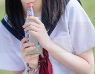 “51热门大瓜黑料”直达，究竟哪个瓜能让你瞬间尴尬一秒？