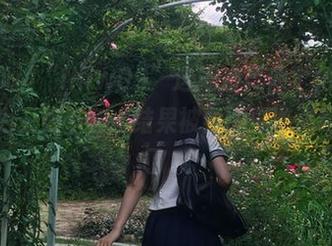 “ihlw09”这地方真像个角落，本以为五光十色，结果被我的瓜收藏给封印了。