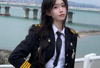 页面一刷，哎呀，竟然又是“www.51cg1.com”，这是一种无令人停不了的吸引力吗？