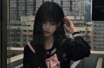 说好的瓜到五一吃瓜的链接里！小心娜娜眼神不对劲！！！