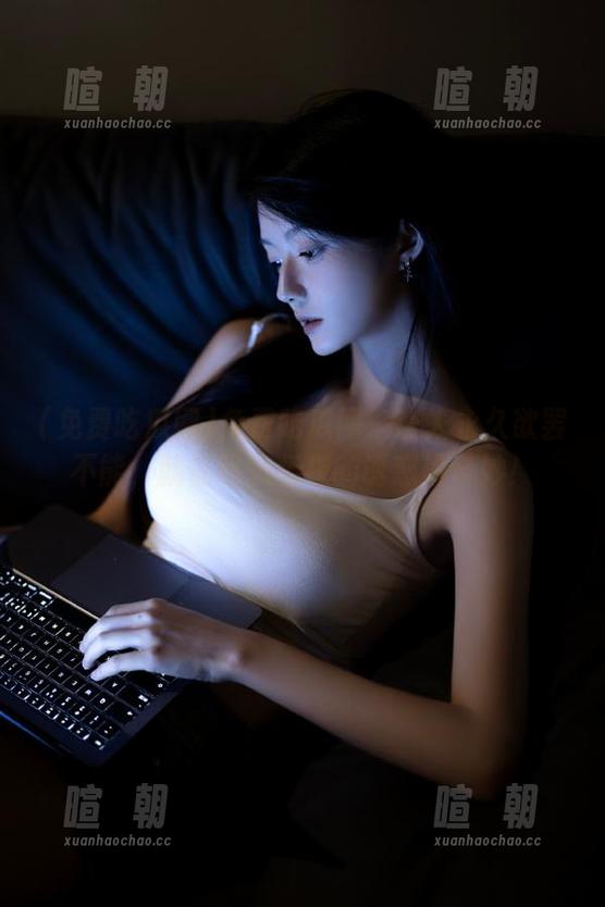 免费吃瓜网 免费吃瓜网:让人永久欲罢不能,就像路边杨梅的诱惑般奇妙!