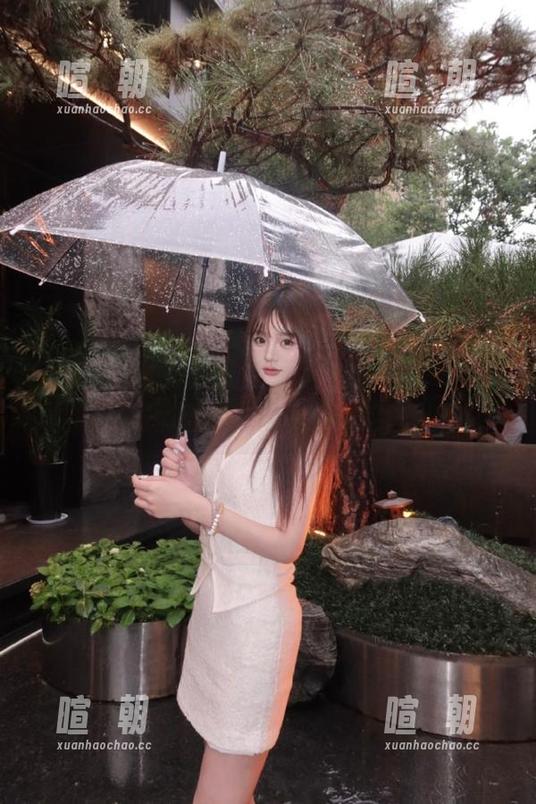 黑料吃瓜网 登陆后看黑料吃瓜网,一如既往的神剧情直播,慢慢消化这些八卦!