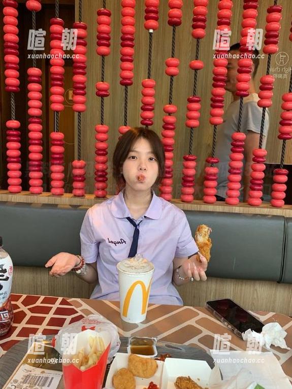 黑料吃瓜网 今天神奇的黑料吃瓜网51站,网友们的八卦水平直逼剧本,站在门口看一出好戏!